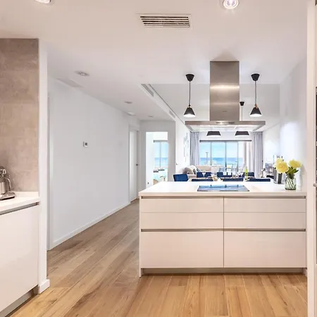 Modern With Sea And Golf View Appartement