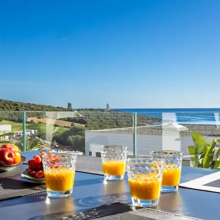 Lejlighed Modern With Sea And Golf View