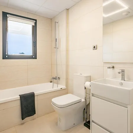 Modern With Sea And Golf View Lejlighed